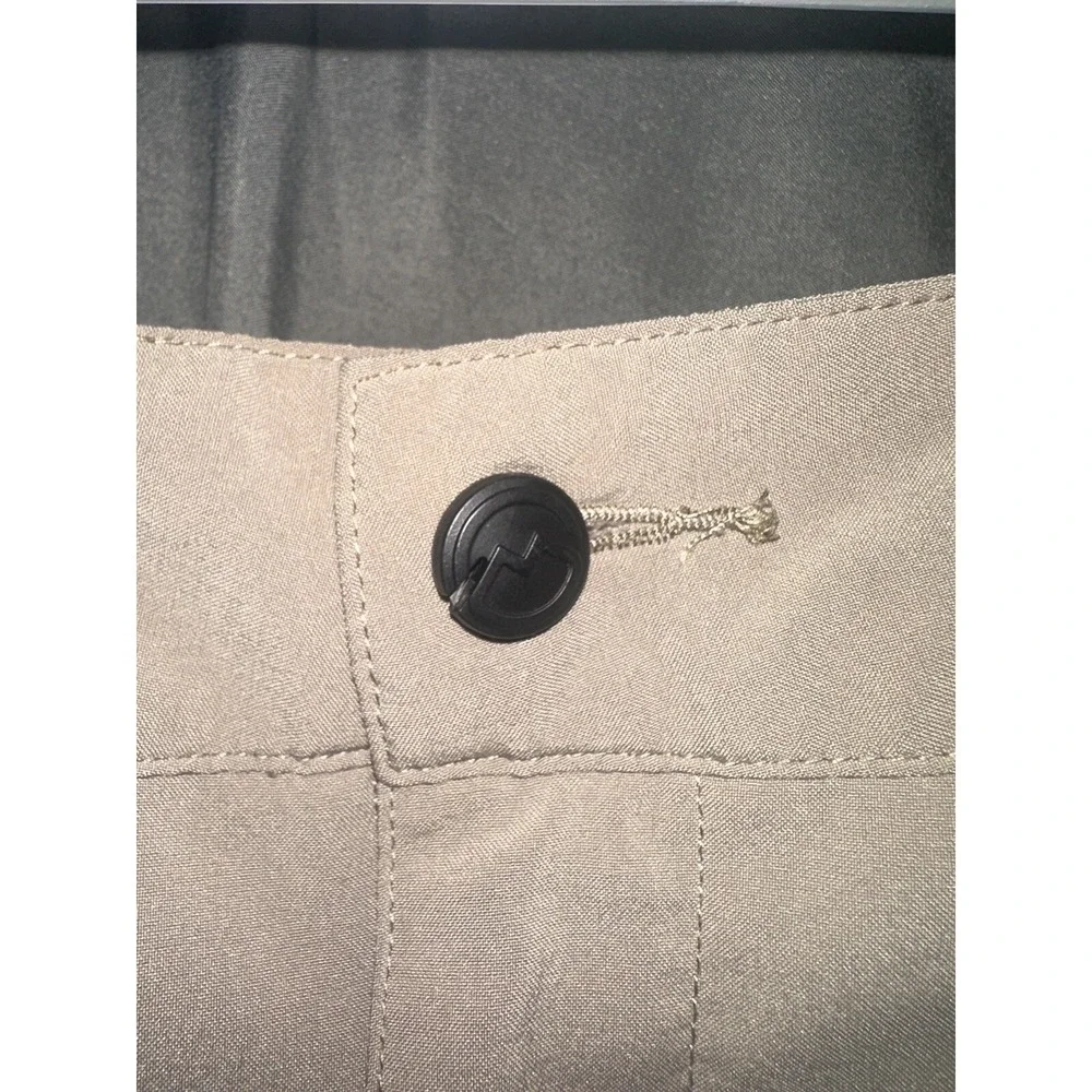Magellan outdoors Water repellent‎ fish gear shorts mens 2XL tan